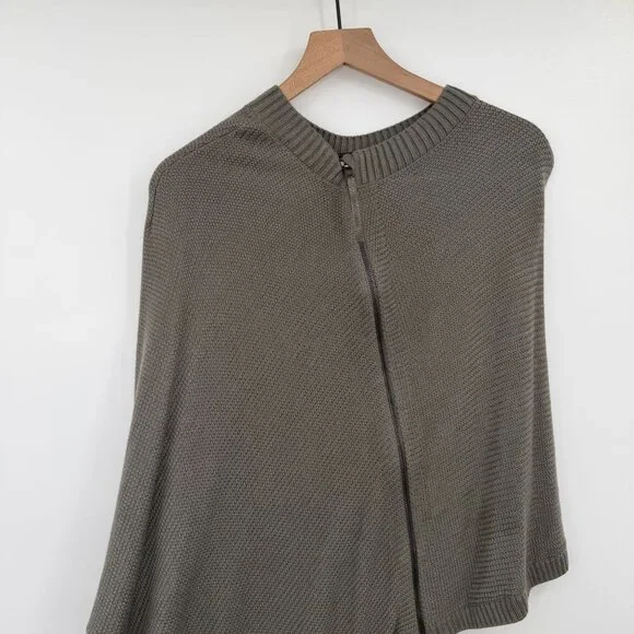 Lululemon On The Go Poncho Grey Sage Women One Size Multifunctional Layering - Picture 2 of 9